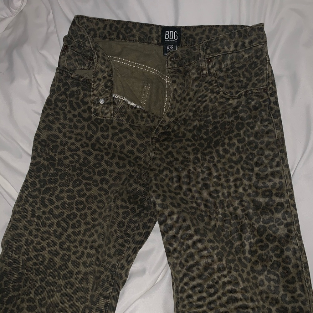 Urban Outfitter BDG straight leg leopard jeans